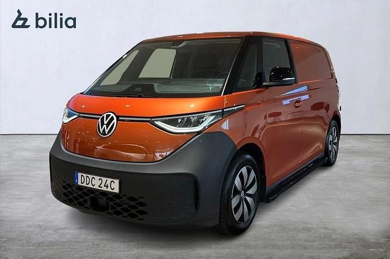 Orange (energetic orange metallic) Begagnad 2024 VW ID. Buzz Minibuss | 534 900 kr (Marknadspris) - Bild 1/4