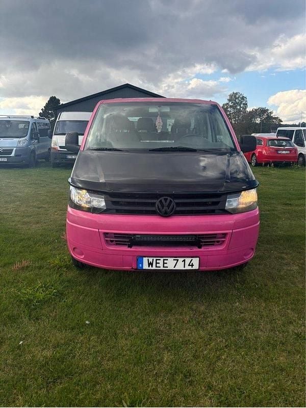 Grå Begagnad 2005 VW T5 Van | 58 000 kr (Marknadspris) - Bild 1/4