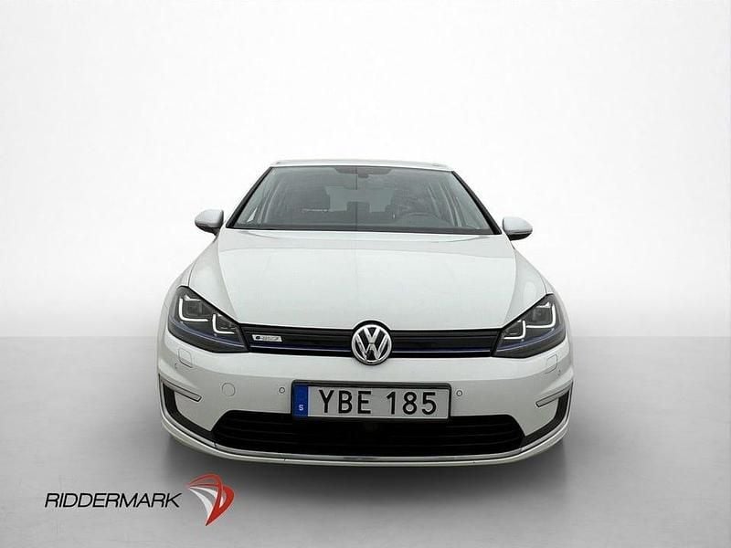 Begagnad VW e-Golf 85 kW (116 HK) 2015 Flerfärgad Halvkombi