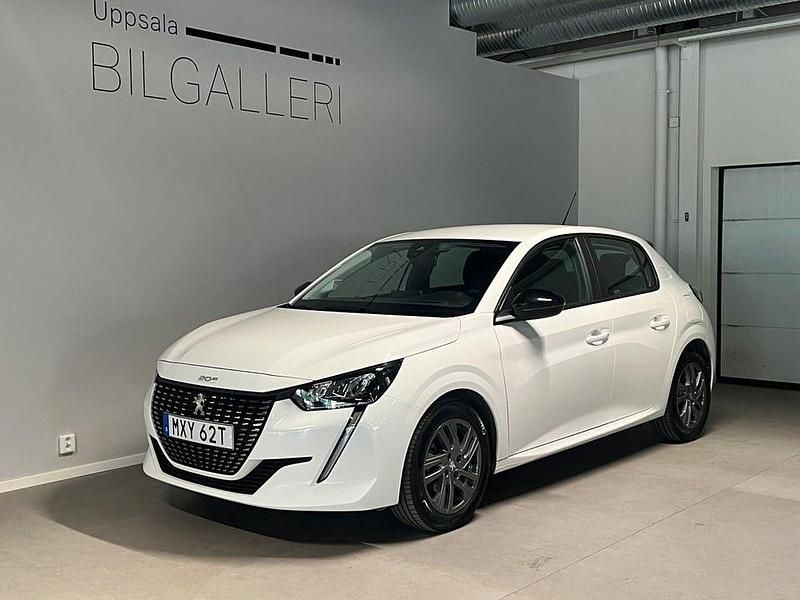 Vit Begagnad 2022 Peugeot 208 Active Halvkombi | 134 900 kr (Marknadspris) - Bild 1/4