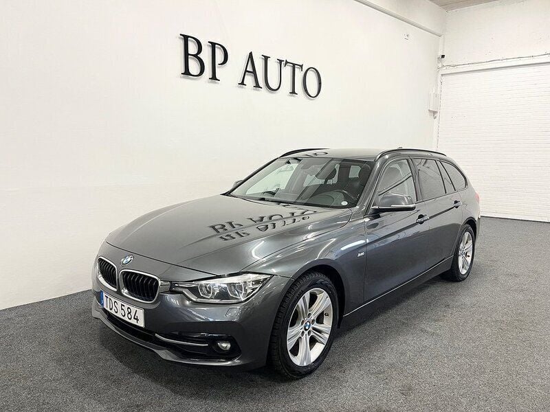 Grå Begagnad 2017 BMW 320 Sport Line Kombi | 159 900 kr (Bra pris) - Bild 1/4