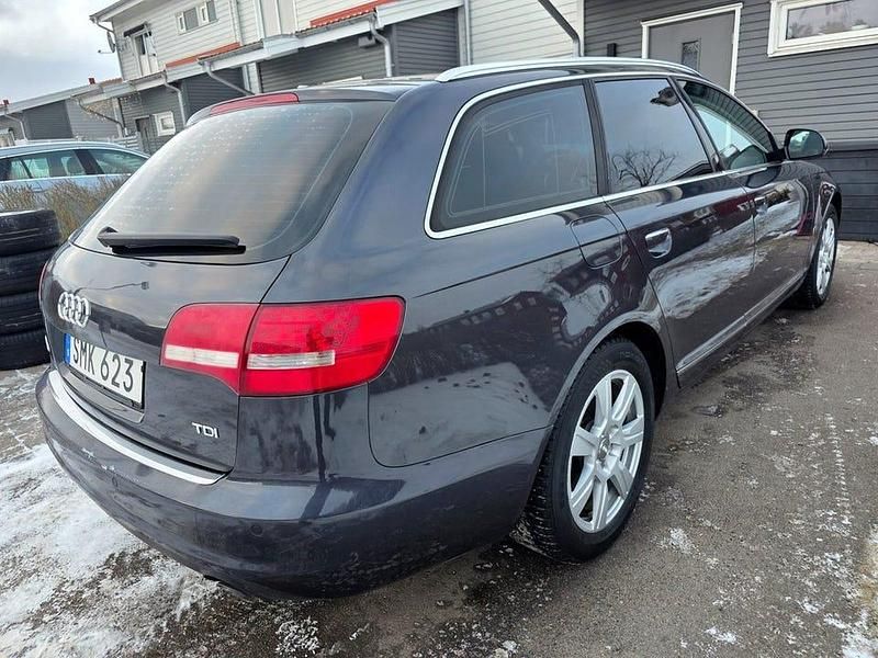 Begagnad Audi A6 Business 170 HK (125 kW) 2011 Gråmetallic Kombi