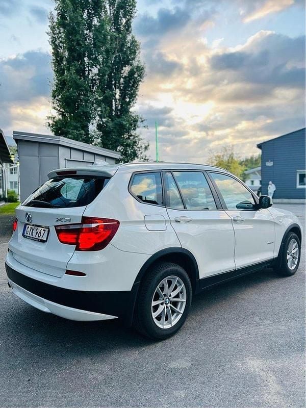 Vit Begagnad 2013 BMW X3 SUV | 189 000 kr (Lite dyr) - Bild 1/4
