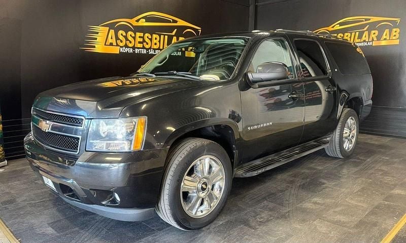 Svart Begagnad 2010 Chevrolet Suburban SUV | 154 900 kr - Bild 1/1