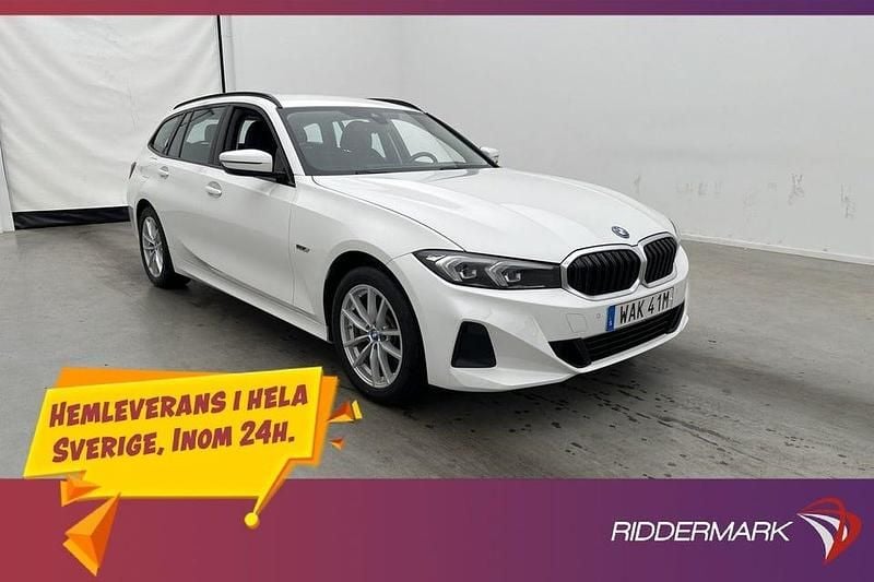 Vit Begagnad 2023 BMW 330 Kombi | 329 800 kr - Bild 1/3