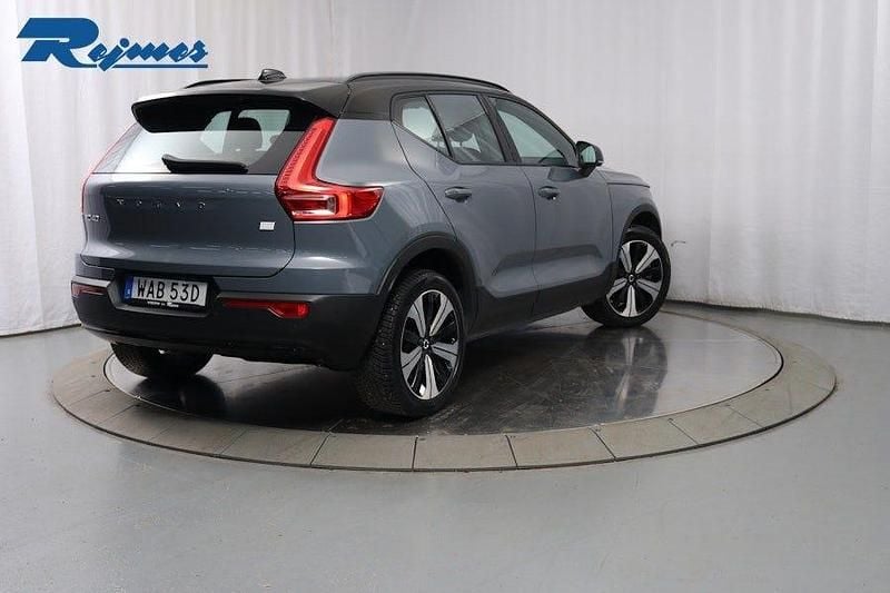 Begagnad Volvo XC40 Core 175 kW (238 HK) 2023 Thunder grey metallic SUV