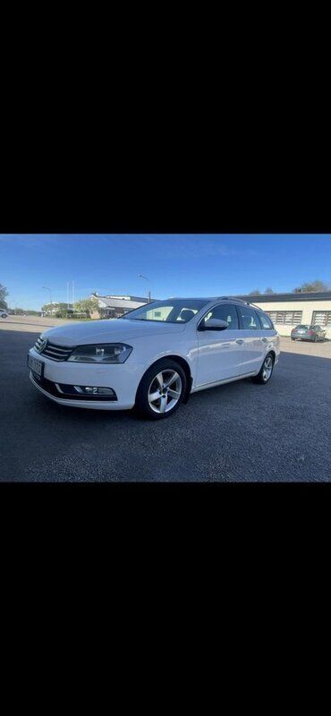 Vit Begagnad 2012 VW Passat Kombi | 57 900 kr (Marknadspris) - Bild 1/4