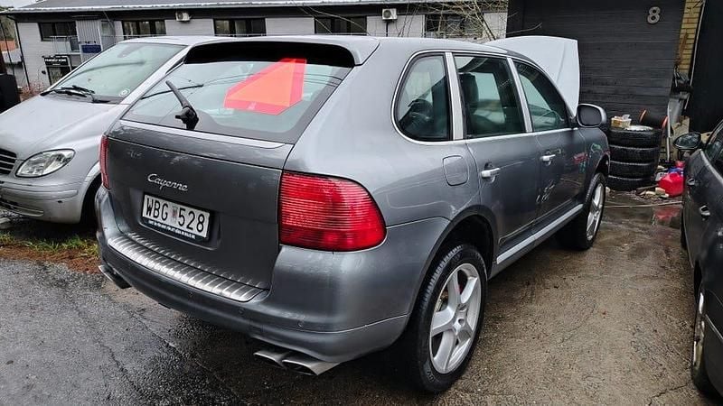 Begagnad Porsche Cayenne Turbo 500 HK (367 kW) 2005 SUV