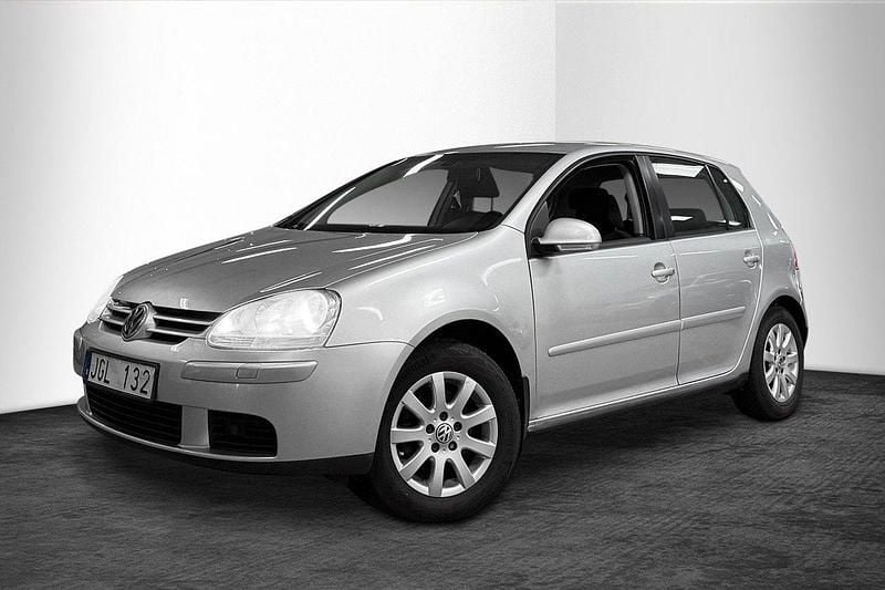 Silver Begagnad 2008 VW Golf Halvkombi | 29 900 kr (Marknadspris) - Bild 1/4