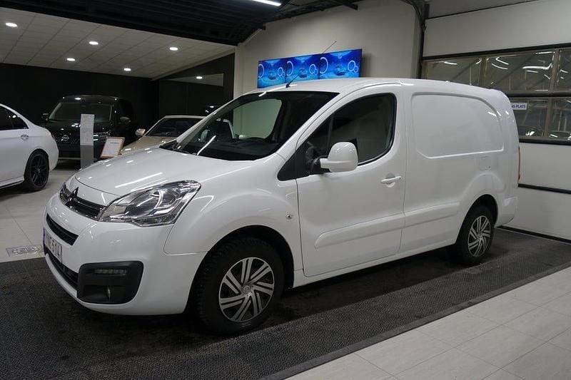 Begagnad Citroën Berlingo 99 HK (72 kW) 2017 Vit Minibuss