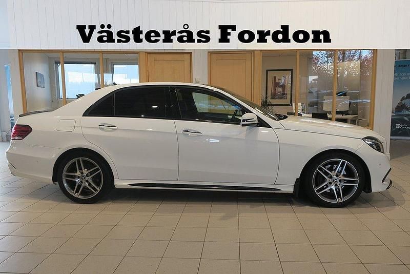 Vit Begagnad 2014 Mercedes E250 AMG Sedan | 215 900 kr (Marknadspris) - Bild 1/4