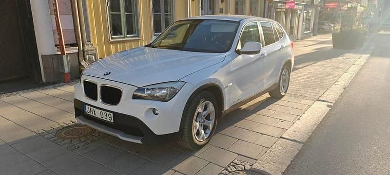 Begagnad 2010 BMW X1 SUV | 79 000 kr (Marknadspris) - Bild 1/4
