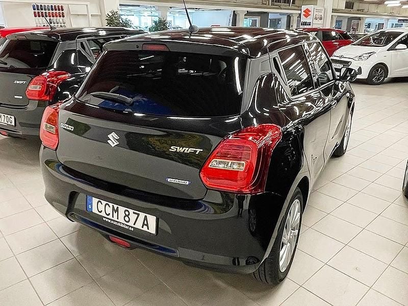 Begagnad Suzuki Swift 2024 Svart