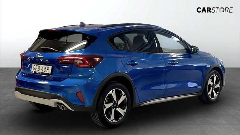 Begagnad Ford Focus Active 125 HK (91 kW) 2023 Blå Halvkombi