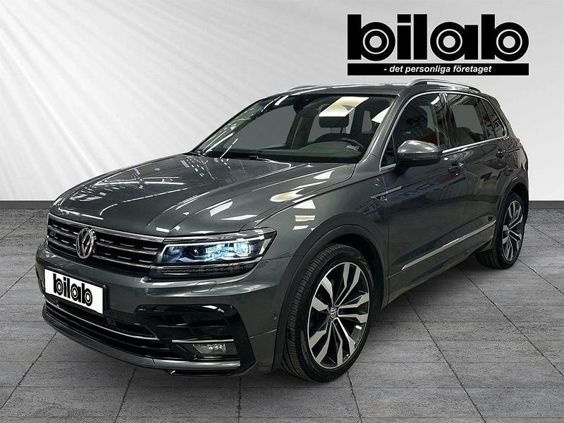 Silver Begagnad 2018 VW Tiguan R-line SUV | 239 000 kr (Marknadspris) - Bild 1/4