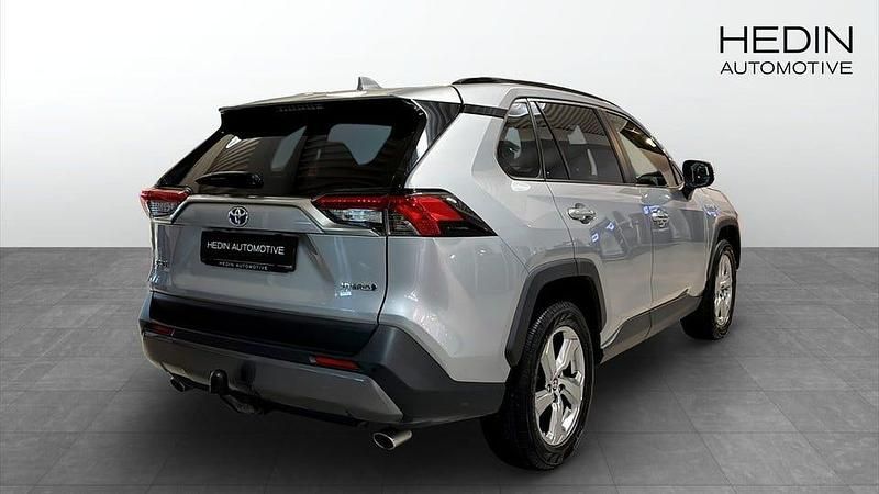 Begagnad Toyota RAV4 Hybrid 178 HK (130 kW) 2020 Silver SUV