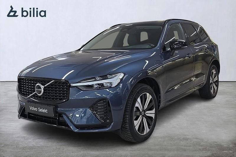 Blå Begagnad 2023 Volvo XC60 Plus SUV | 519 000 kr (Marknadspris) - Bild 1/4