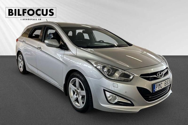 Silver Begagnad 2012 Hyundai i40 Kombi | 89 000 kr (Marknadspris) - Bild 1/4