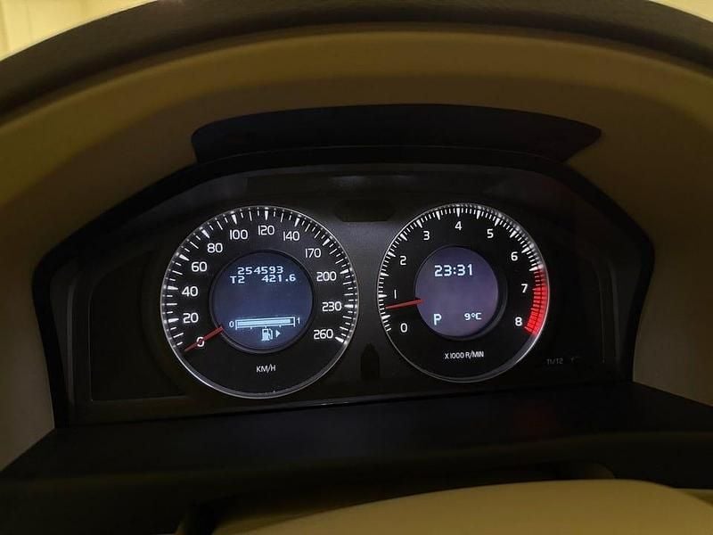 Begagnad Volvo V70 R-Design 238 HK (175 kW) 2008 Brun Kombi