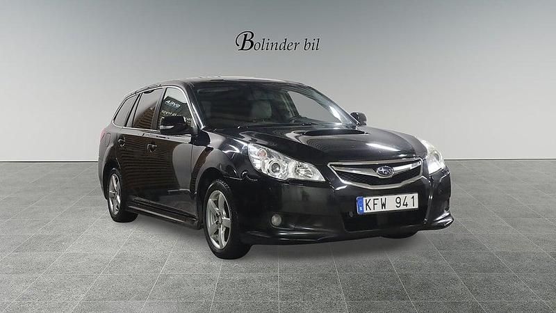 Svart Begagnad 2009 Subaru Legacy Kombi | 38 900 kr (Marknadspris) - Bild 1/4
