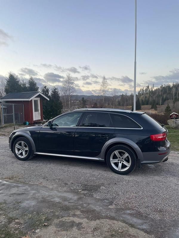Begagnad Audi A4 Allroad 177 HK (130 kW) 2013 Kombi
