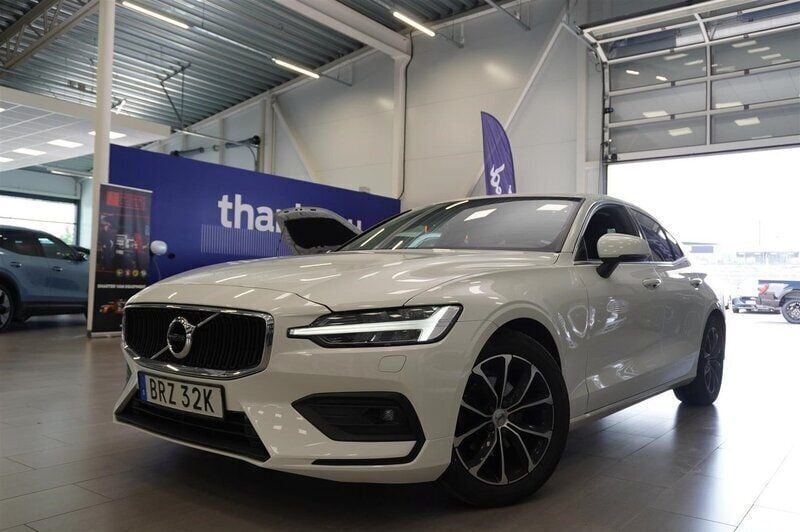 Vit Begagnad 2020 Volvo S60 Momentum Sedan | 279 900 kr (Marknadspris) - Bild 1/4