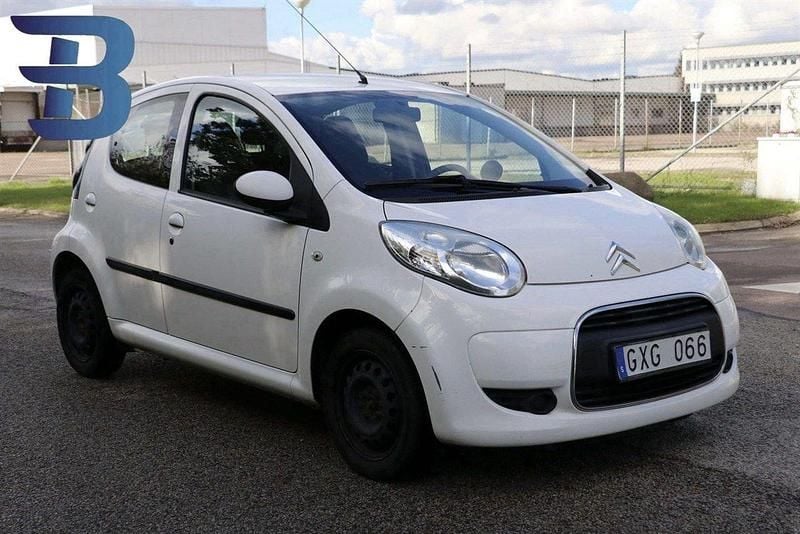 Vit Begagnad 2010 Citroën C1 Halvkombi | 24 900 kr (Marknadspris) - Bild 1/4