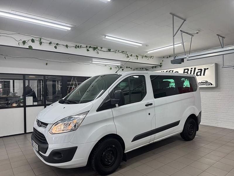 Begagnad Ford Transit Custom 125 HK (91 kW) 2014 Vit Minibuss