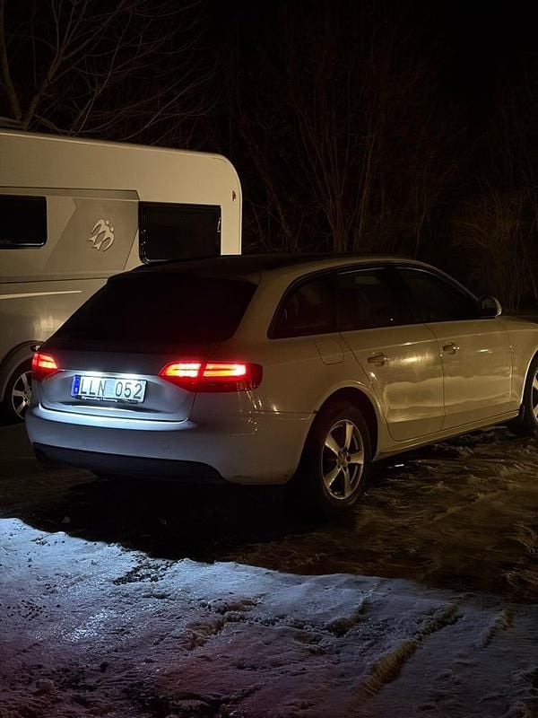 Begagnad Audi A4 170 HK (125 kW) 2009 Vit Kombi