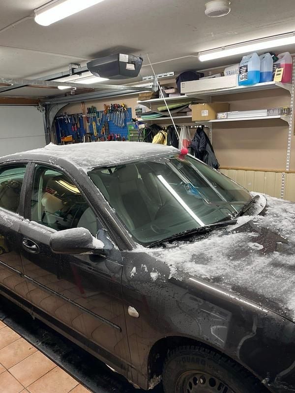 Begagnad 2004 Saab 9-3 Sedan | 11 000 kr (Bra pris) - Bild 1/1