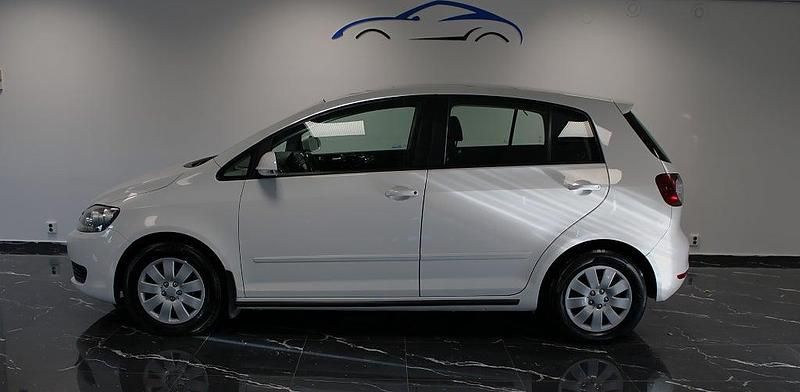 Begagnad VW Golf VII 105 HK (77 kW) 2012 Vit Halvkombi