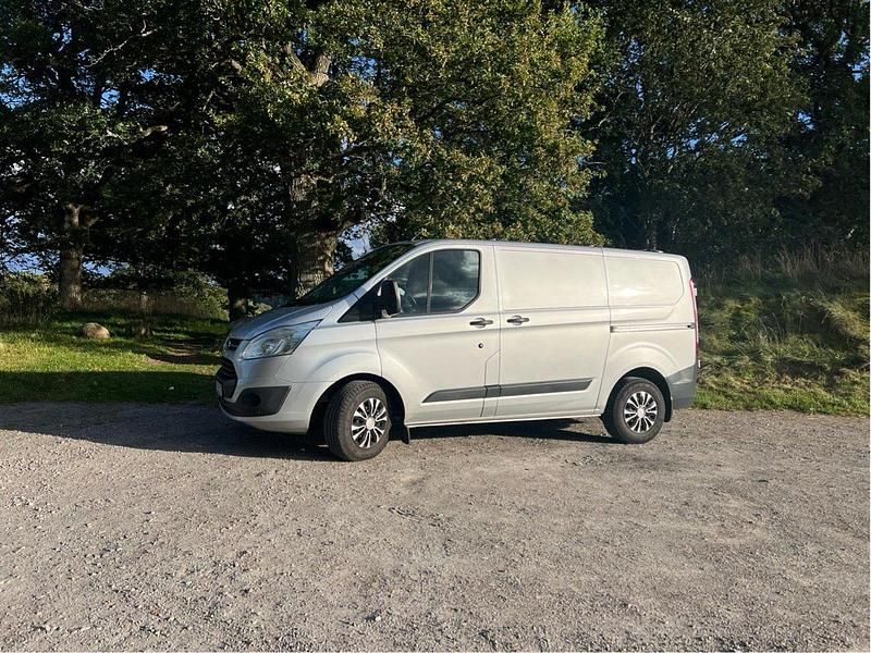Grå Begagnad 2016 Ford Transit Custom | 110 000 kr (Marknadspris) - Bild 1/4