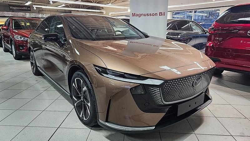 Ny Mazda 6e Takumi-Line 189 kW (258 HK) 2025 Brun Halvkombi