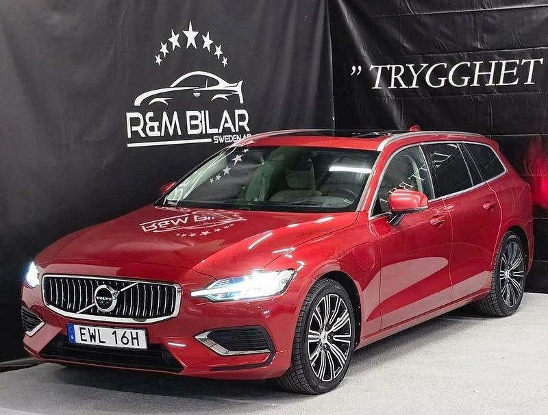 Röd Begagnad 2020 Volvo V60 Inscription Kombi | 319 800 kr (Marknadspris) - Bild 1/4