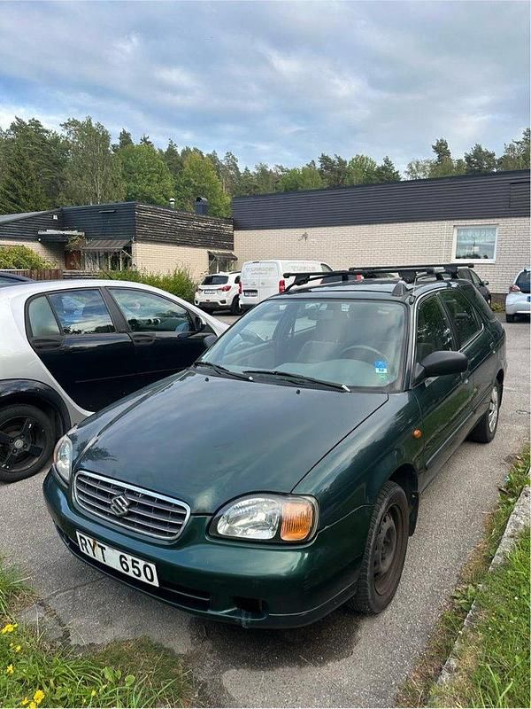 Grön Begagnad 2001 Suzuki Baleno Kombi | 12 000 kr - Bild 1/4