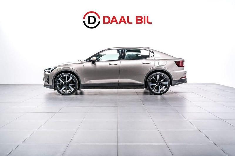 Grå Begagnad 2020 Polestar 2 Long Range Dual motor Halvkombi | 289 700 kr (Marknadspris) - Bild 1/4