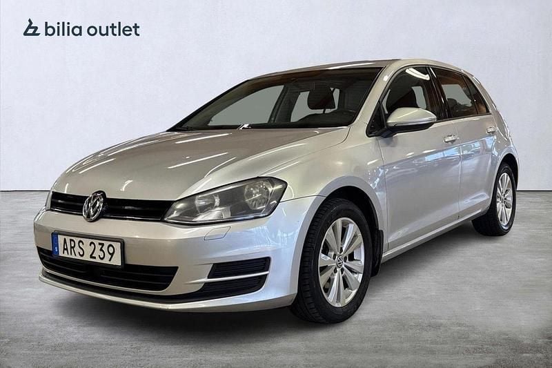 Silver Begagnad 2013 VW Golf VII Halvkombi | 59 900 kr (Superpris) - Bild 1/4