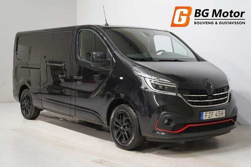 Svart Begagnad 2021 Renault Trafic Minibuss | 289 900 kr (Lite dyr) - Bild 1/4