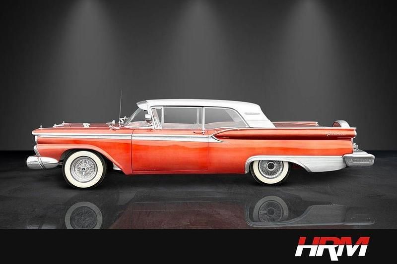 Begagnad Ford Galaxie 146 HK (107 kW) 1959 Röd Sedan