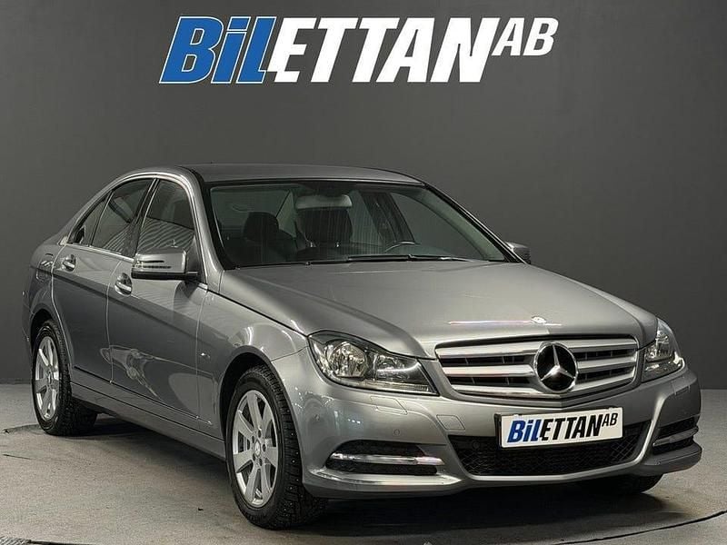 Begagnad Mercedes C220 Avantgarde 170 HK (125 kW) 2011 Silver Sedan