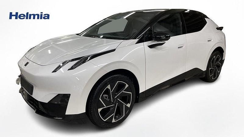 Begagnad Lynk & Co 02 275 HK (202 kW) 2024 Vit SUV