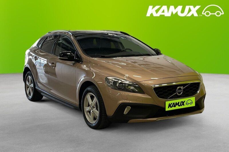 Brun Begagnad 2014 Volvo V40 CC Summum Kombi | 128 900 kr (Marknadspris) - Bild 1/4