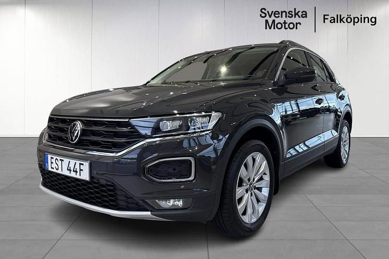 Grå Begagnad 2021 VW T-Roc SUV | 209 900 kr (Marknadspris) - Bild 1/4