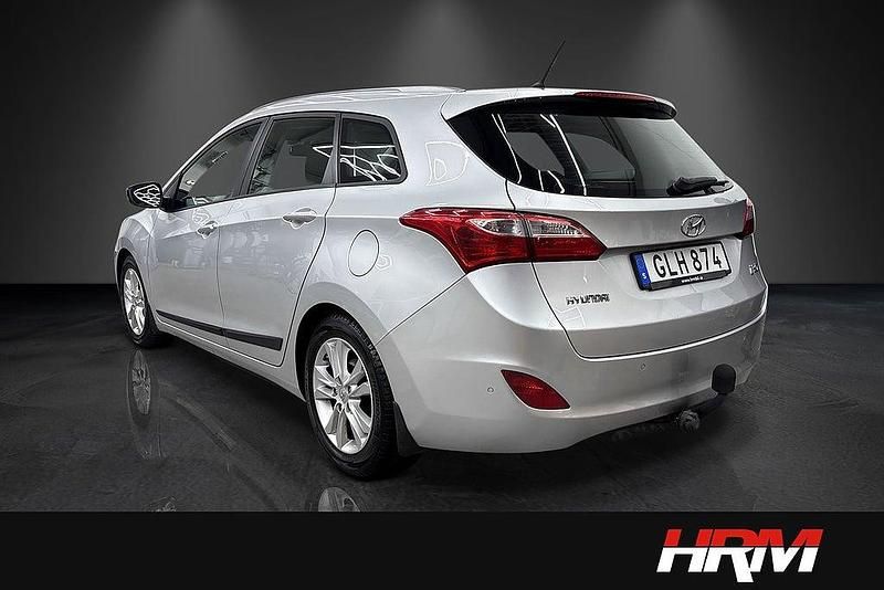 Begagnad Hyundai i30 135 HK (99 kW) 2014 Silver Kombi