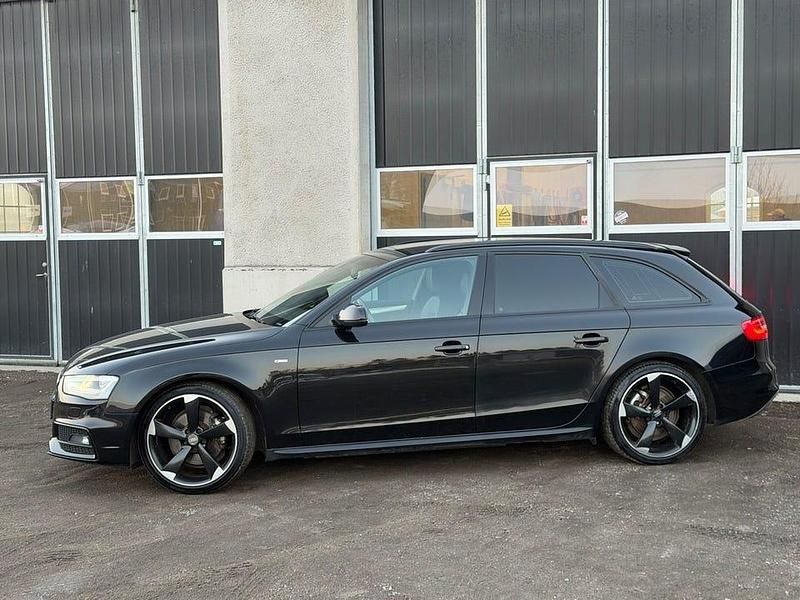 Begagnad Audi A4 S-Line 190 HK (139 kW) 2014 Svart Kombi