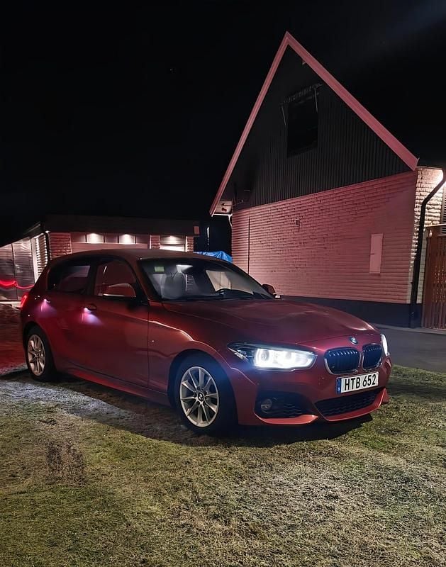 Begagnad BMW 118 M Sport 136 HK (100 kW) 2018 Sunset orange Halvkombi
