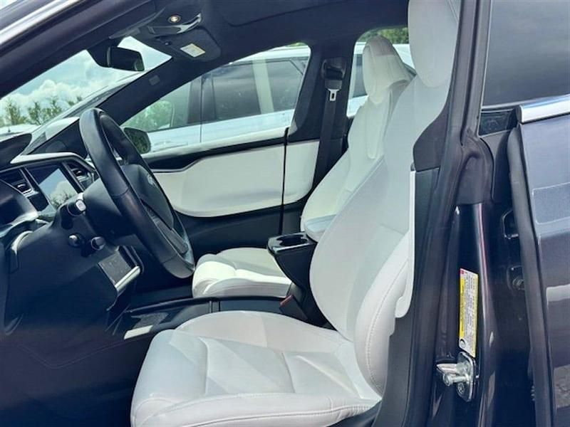 Begagnad Tesla Model S Long Range AWD 311 kW (423 HK) 2020 Grå Halvkombi