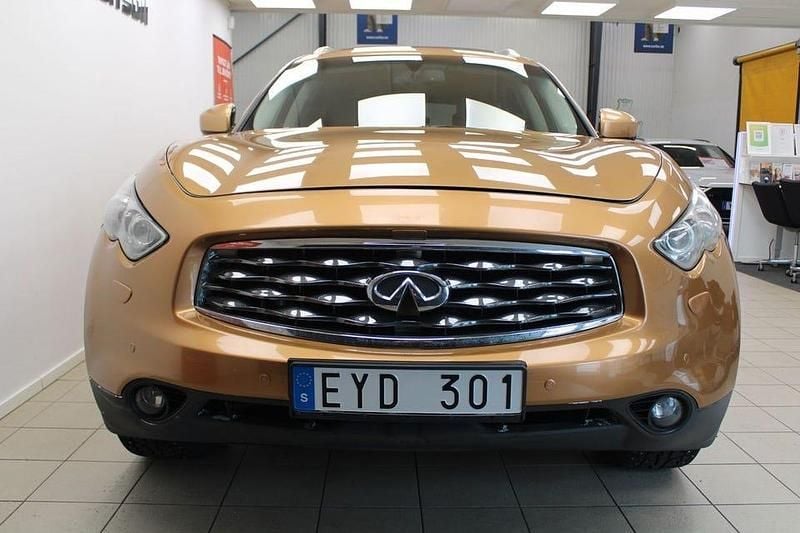 Begagnad Infiniti Fx37 324 HK (238 kW) 2009 Orange SUV