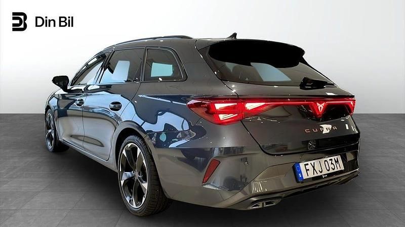 Begagnad Cupra Leon 150 HK (110 kW) 2024 Mörkgrå Kombi