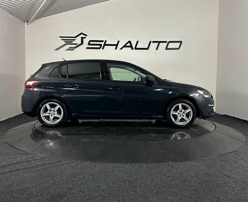 Begagnad Peugeot 308 Active 157 HK (115 kW) 2014 Mörkgrå (grå) Halvkombi